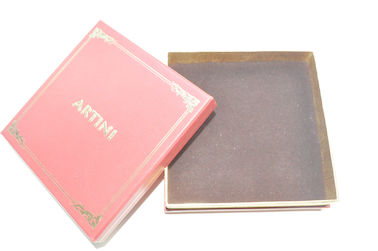 Top Grade Embossed Jewellry Gift Packaging Box, Luxury Apparel Gift Boxes With Foam